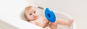 3 tuyaux pour les bébés qui n’aiment pas le bain